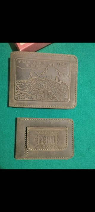 Cartera Cuero Relieve Machu Picchu Thony Wilm