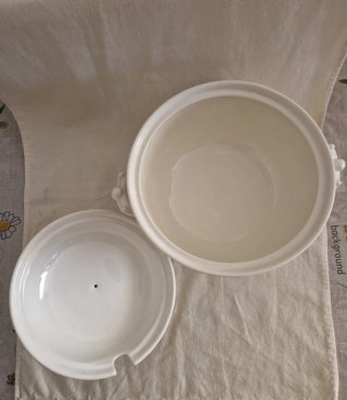 Sopera de loza San Claudio