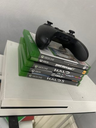 Xbox One + 6 Giochi