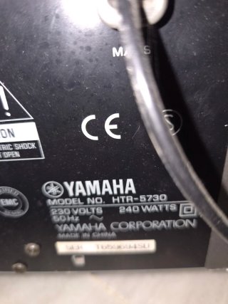 Amplificador Yamaha HTR-5730 AV Receiver