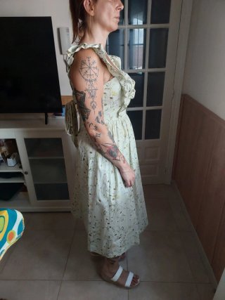 Vestido H&M floral midi volantes Talla XS