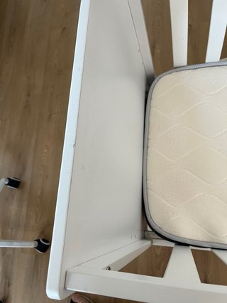 Cuna blanca con colchón y altura regulable