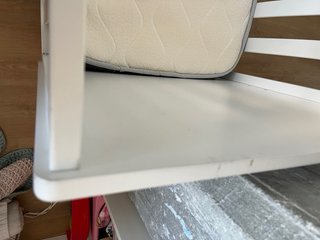 Cuna blanca con colchón y altura regulable