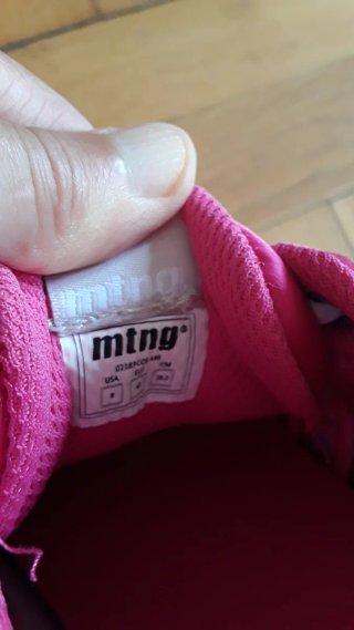 Zapatillas nuevas  rosas Mustang n 41