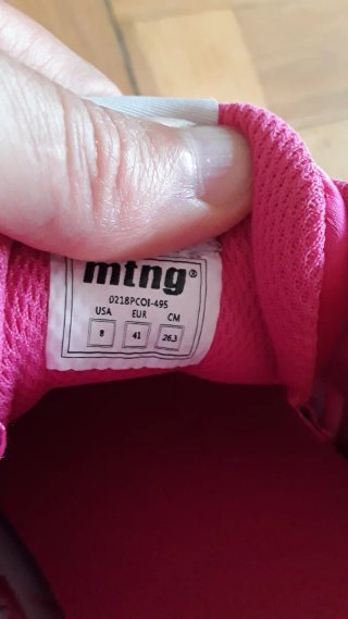 Zapatillas nuevas  rosas Mustang n 41