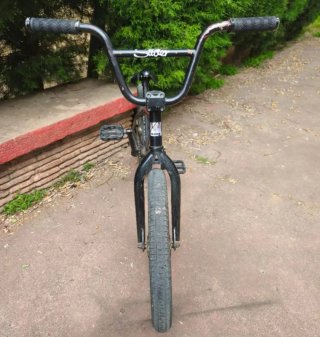 Bicicleta BMX Negra