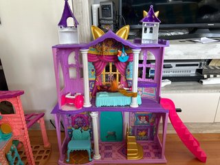 Casa Enchantimals Morada con Accesorios