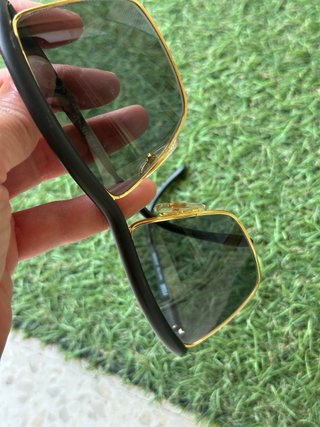 Gafas de sol Gianfranco Ferre doradas y negras