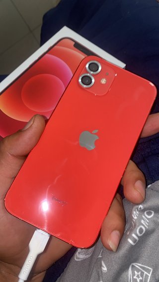 iPhone 12 Rojo
