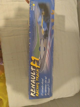 Scalextric Renault F1 Racing Track