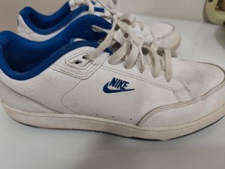 Zapatillas Nike Casual Blancas y Azules