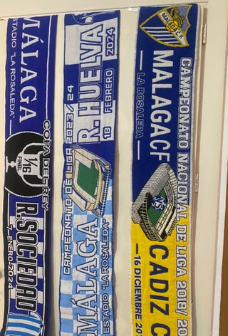 Offerta pack calcio Málaga, Spagna - Maglie, sciarpe, palloni