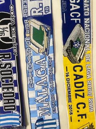 Offerta pack calcio Málaga, Spagna - Maglie, sciarpe, palloni