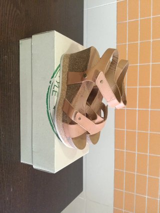 Sandalias cuña piel Panama Jack t.37 beige