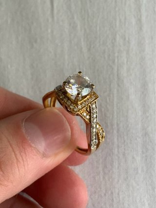 Anillo Oro 18K con Circonita