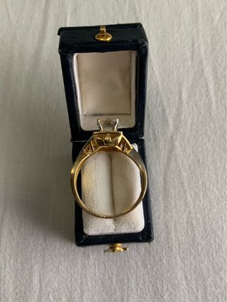 Anillo Oro 18K con Circonita