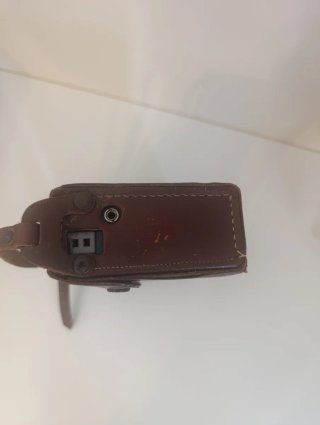 Radio National antigua con funda