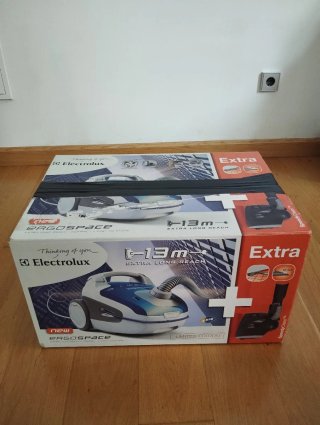Aspiradora Electrolux con accesorios