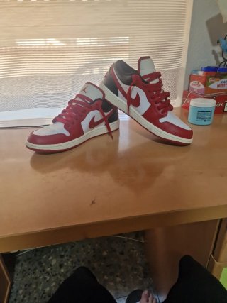 Nike Air Jordan 1 Low Rojo Blanco Negro