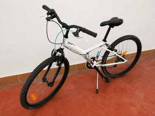 Bicicleta B-TWIN Blanca y negra