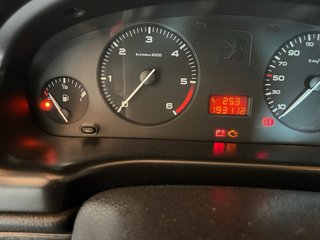 Peugeot 406 2001