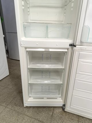 Nevera Liebherr 1.80x55cm No Frost