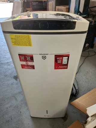 Termo Eléctrico 100L Ariston Velis Pro