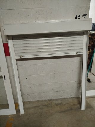Ventana aluminio y reja acero