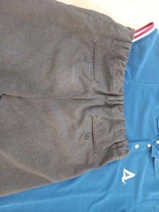Polo y pantalón Agora International College TallaS