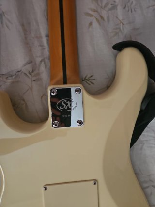 Guitarra SX Eléctrica Color Crema