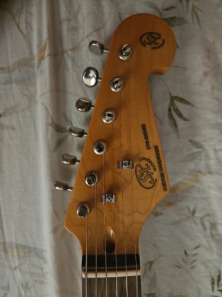 Guitarra SX Eléctrica Color Crema