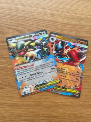 Cartas Pokémon Mega-Kangaskhan EX y Mega-Lucario E