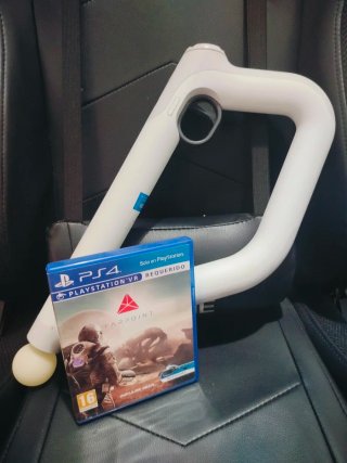 Pistola VR Farpoint PS4 + Juego