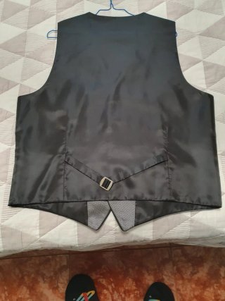 Chaleco de vestir gris y negro