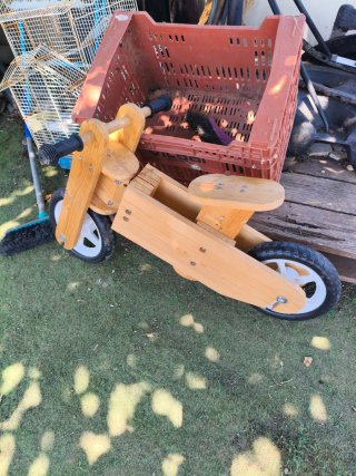 Bicicleta de madera para bebé
