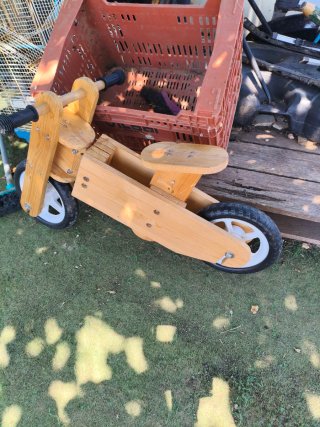 Bicicleta de madera para bebé