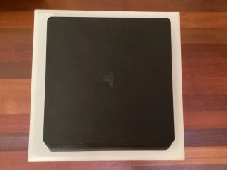 PS4 500GB + 2 mandos SONY