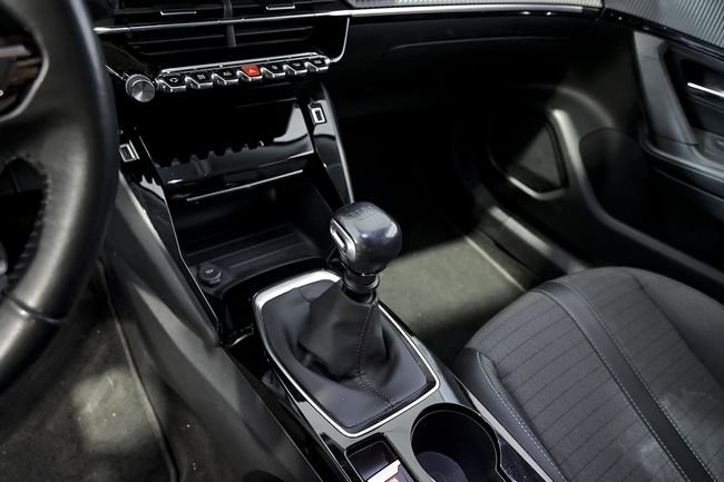 Peugeot 2008 2022, foto 25
