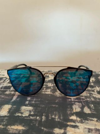 Gafas de sol Ray-Ban negras y verdes