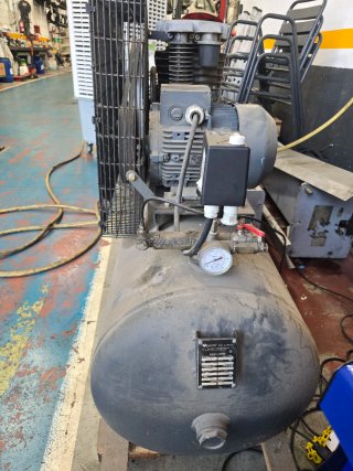 Compresor PUSKA AL 55/300 Aire Comprimido