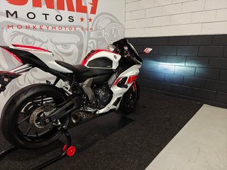 YAMAHA R7 2024  19.210KMS