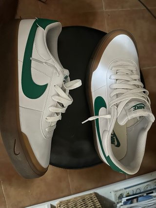 Nike Talla 42.5 Blancas y Verdes