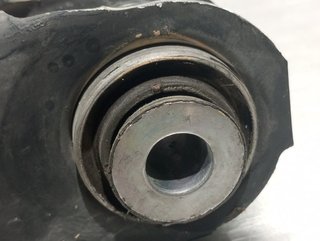 BRAZO SUSPENSION INFERIOR TRASERO IZQUIERDO BMW S