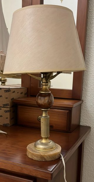Lámpara de mesa de noche