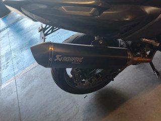 Yamaha TMAX 530 Iron Max Akrapovic