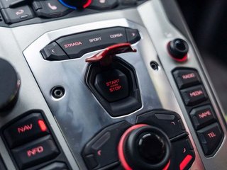 Lamborghini Aventador 6.5 V12 LP 7004