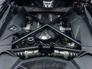 Lamborghini Aventador 6.5 V12 LP 7004