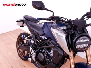 HONDA CB 125 R