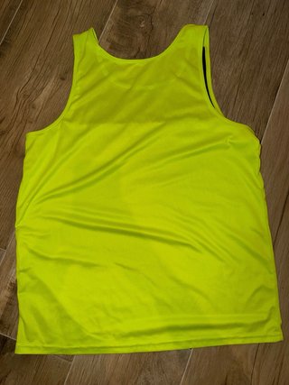 Camiseta tirantes Joma verde y negra