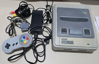 Consola Super Nintendo + Mando y Cables